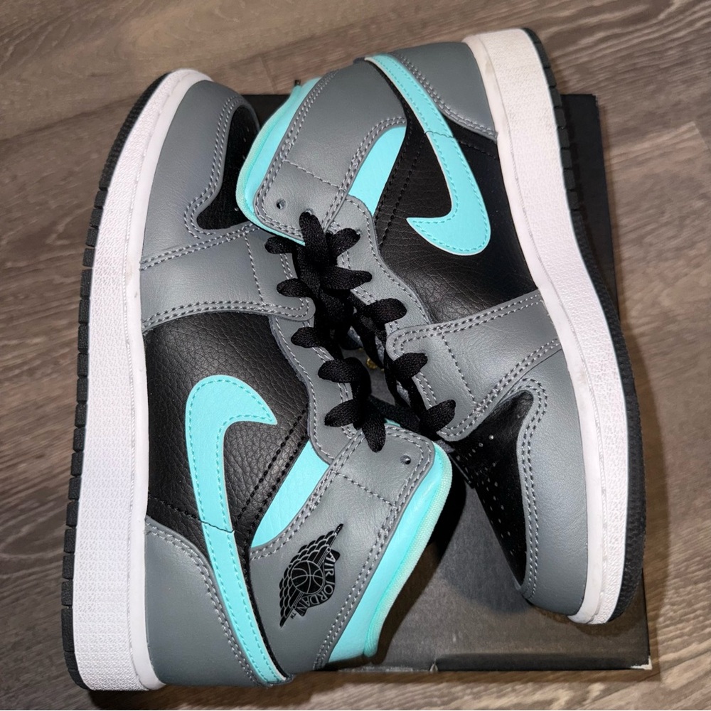 Nike Air Jordan 1 Mid Sneakers in Black, Gray & Teal - Grade School Size 4.5Y - Picture 6 of 7